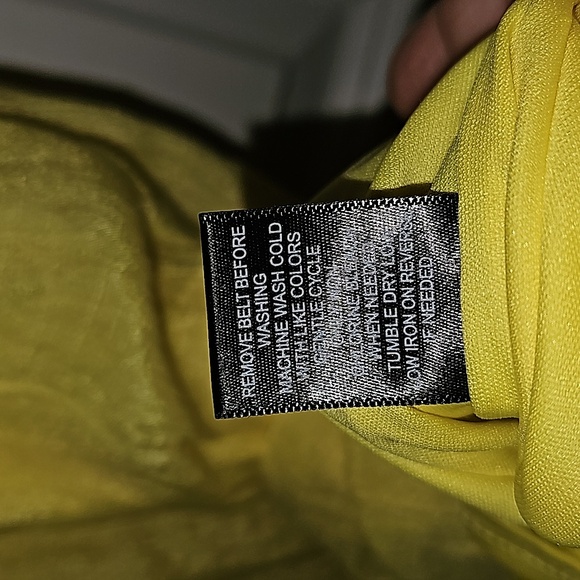 Row A Beautiful Soft Yellow Lightweight Jumpsuit/ Pantsuit/ NWT* Size Small - Picture 9 of 15